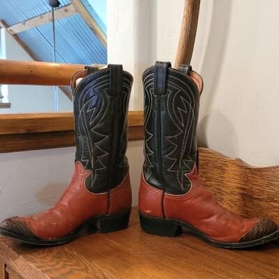 Lot 265: Vintage TONY LAMA Brown and Black Cowboy Boots (Please see Ruler for Size)