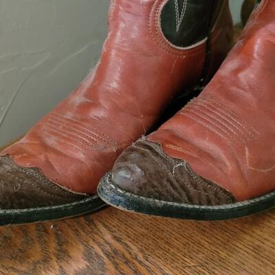 Lot 265: Vintage TONY LAMA Brown and Black Cowboy Boots (Please see Ruler for Size)