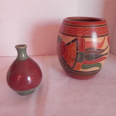 LOT 80 POTTERY AND SOLID WOOD BIRD