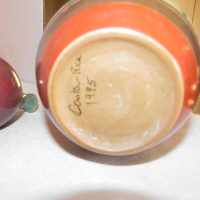 LOT 80 POTTERY AND SOLID WOOD BIRD