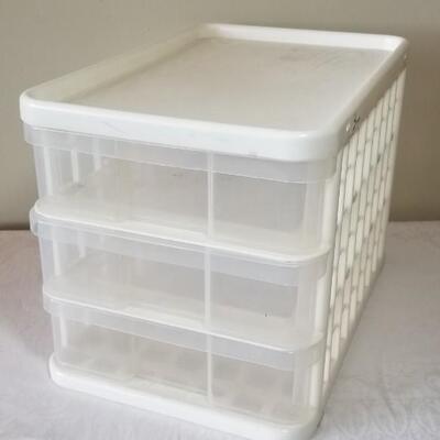 Lot 275: 3 File Drawer Organizer