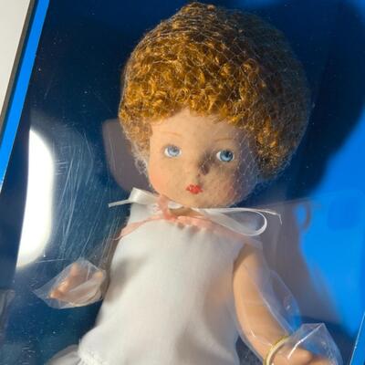 #104 Annie collector doll