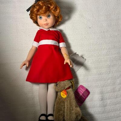 #104 Annie collector doll