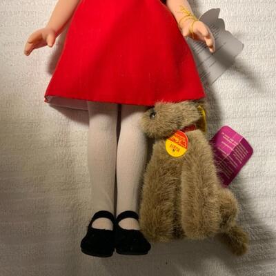 #104 Annie collector doll