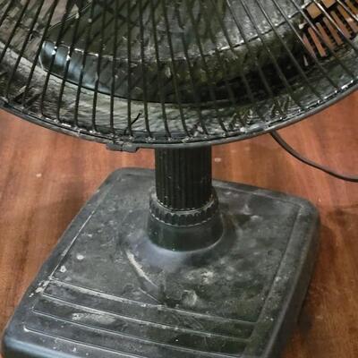 Lot 294: Tabletop Fan