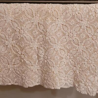 Lot 297: 80" Ã— 80" White Handmade Tablecloth 
