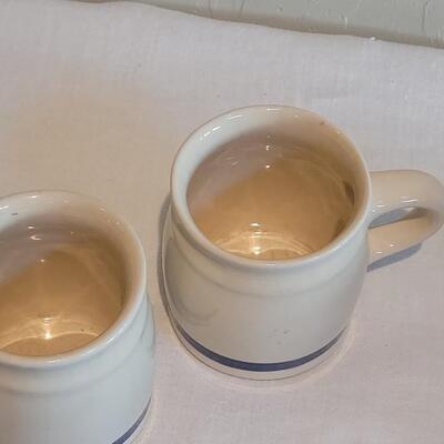 Lot 317: Blue & Cream Striped & Speckled 
