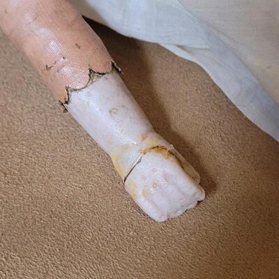 Lot 335: (2) Antique Unmarked Dolls