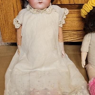 Lot 335: (2) Antique Unmarked Dolls