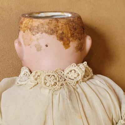 Lot 335: (2) Antique Unmarked Dolls