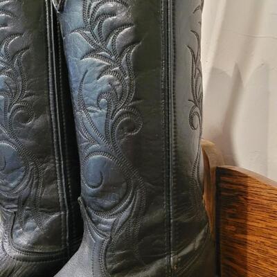Lot 341: Vintage Size 7M Cowboy Boots 