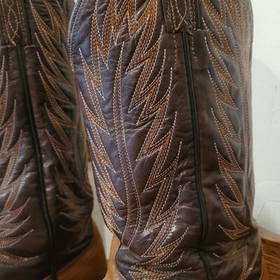 Lot 342: Vintage Cowboy Boots (See Ruler for Size)