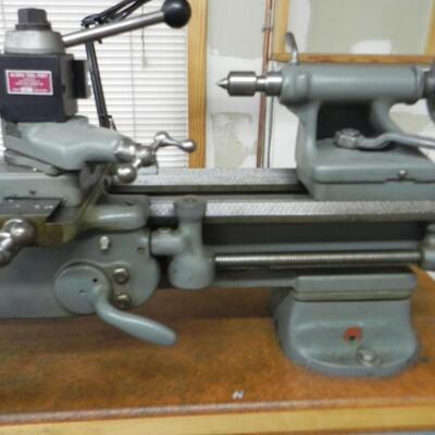 LOT 86 METEL WORKING LATHE
