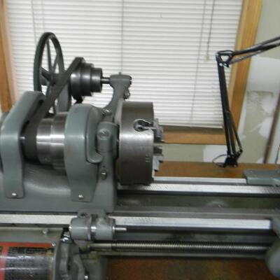LOT 86 METEL WORKING LATHE
