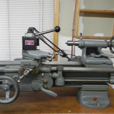 LOT 86 METEL WORKING LATHE