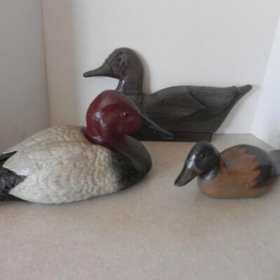 LOT 93 WOODEN CARVED DUCK'S 