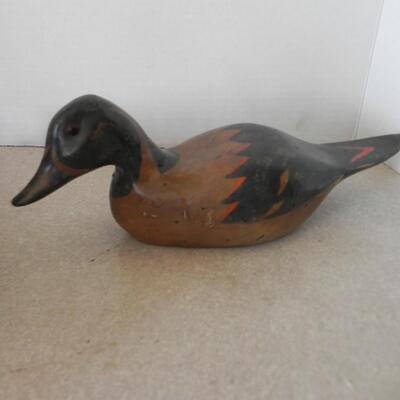 LOT 93 WOODEN CARVED DUCK'S 