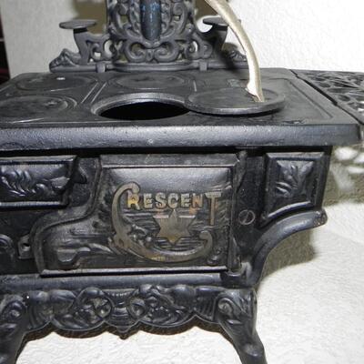 LOT 81  SALESMAN MODEL CASTIRON STOVE