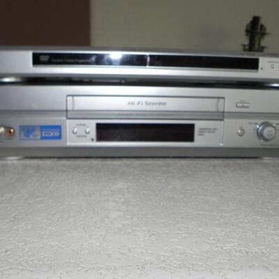 LOT 100 SONY ELECTRONICS