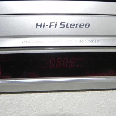 LOT 100 SONY ELECTRONICS