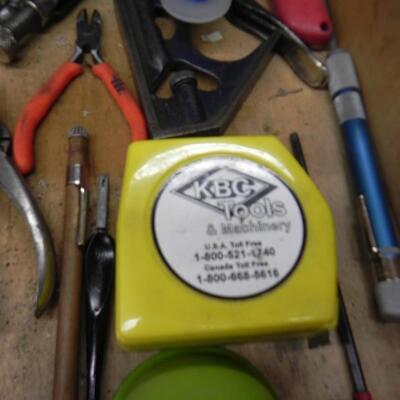 LOT 104 HAND TOOLS