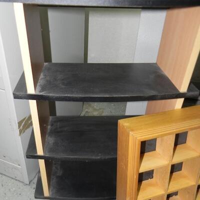 LOT 106 DISPLAYS