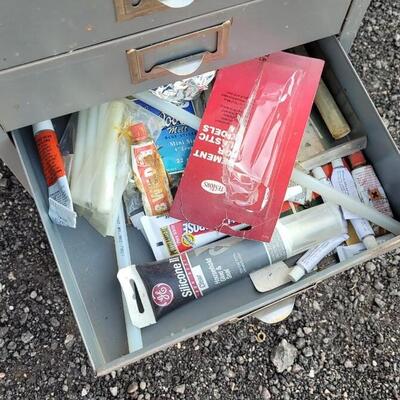 Lot 352: Vintage Metal File Cabinet 12.5 x 10 x 31