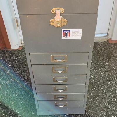 Lot 352: Vintage Metal File Cabinet 12.5 x 10 x 31