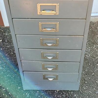 Lot 352: Vintage Metal File Cabinet 12.5 x 10 x 31