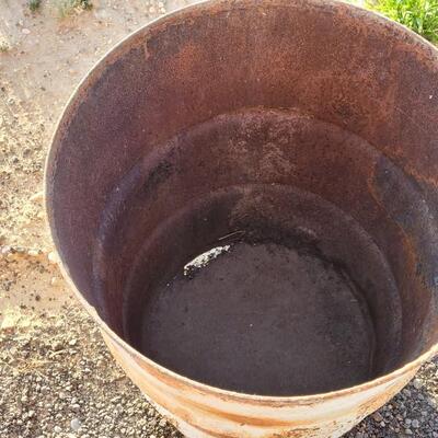 Lot 355: Vintage Metal Barrel 