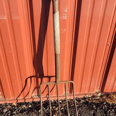 Lot 360: Vintage Metal Pitchfork 