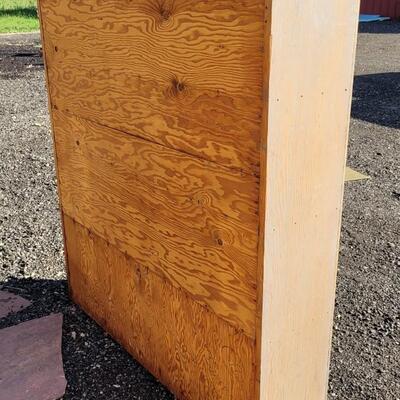 Lot 371: Vintage Bookshelf 44 x 48 x 11