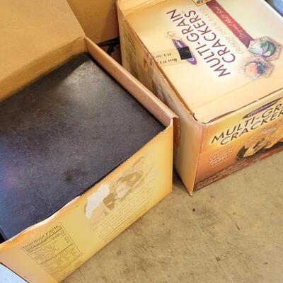 Lot 372: MARK FORCE Stone Grille Industrial Restaurant Gourmet Oven w/ Stones, Plates, etc 