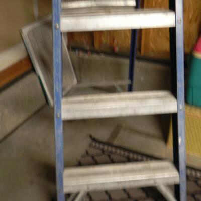 LOT 126 6' LADDER & MORE