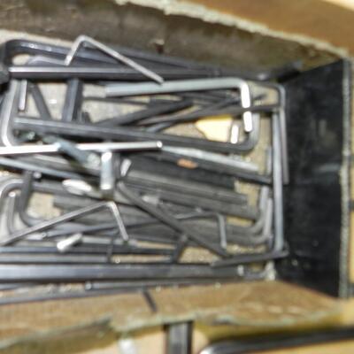 LOT 129 ALLEN/HEX WRENCH'S 