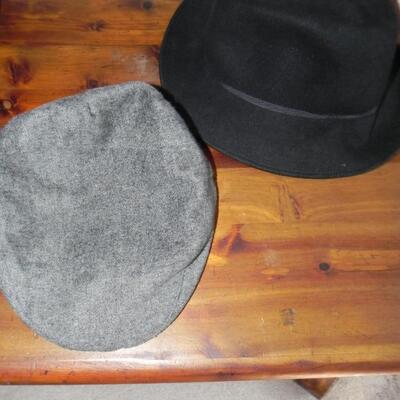 LOT 150  VINTAGE BAG AND STETSON CAP