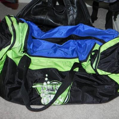 LOT 151  SAMSONITE LUGGAGE AND BAGS