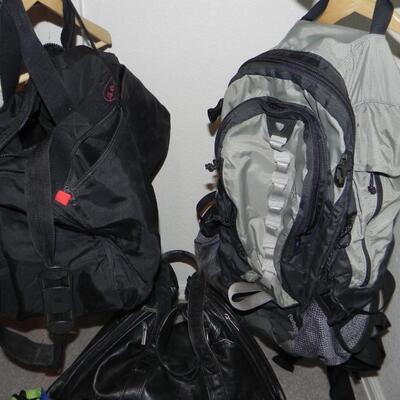 LOT 151  SAMSONITE LUGGAGE AND BAGS