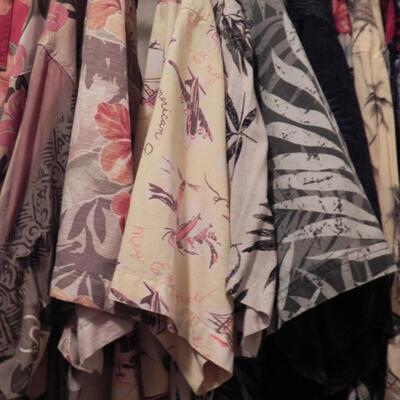 LOT 152 HAWAIIAN  SHIRTS