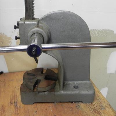 LOT 149  1 TON ARBOR PRESS