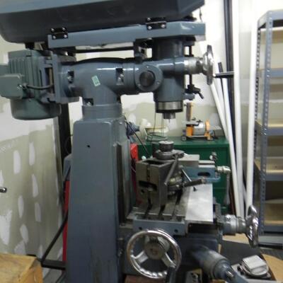 LOT  142   KNEE MILL & CBX DIGITAL DISPLAY