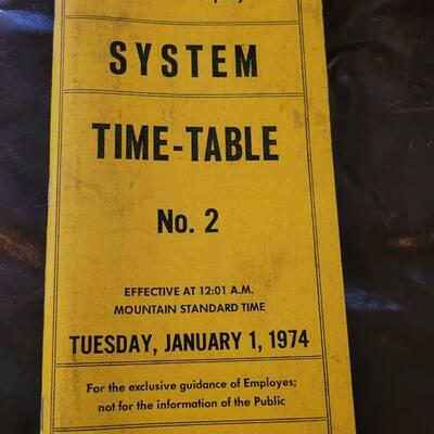 Lot 383: Assorted Vintage RAILROAD Time Tables and Collectibles 