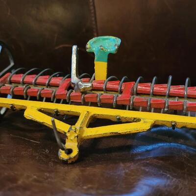 Lot 384: Vintage ARCADE TOYS 7" Cast Iron Farm Tractor Plow Toy w/ Chippy Original Paint 