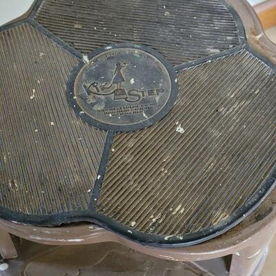 Lot 395: Vintage Kik Step Stool