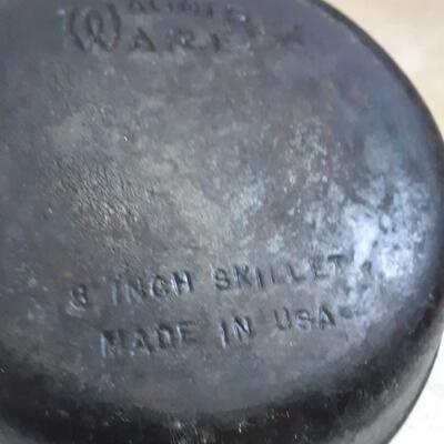 Lot 18 - Cast Iron Frying Pan Wagner With Pour Out Sides 