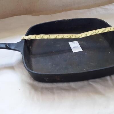 Lot 20 - Cast Iron Square Frying Pan - We believe to be Wagner - Name is worn
