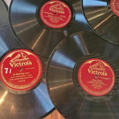 Lot 419: Victrola Records 