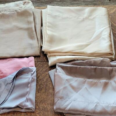 Lot 426: (3) Sets of Silky Pillow Cases & 1 Single - Standard Size