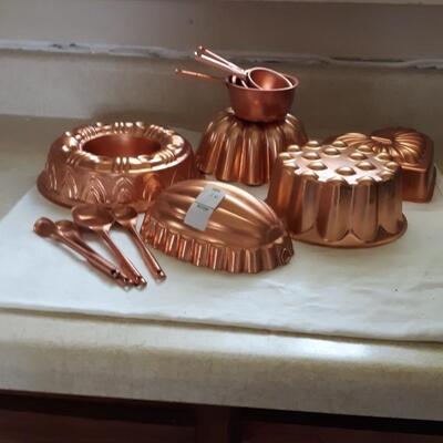 Lot 30 - Kitchen Copper Collectables 