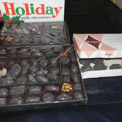 LOT 176 VINTAGE SALESMAN CHOCOLATE SELLING KIT